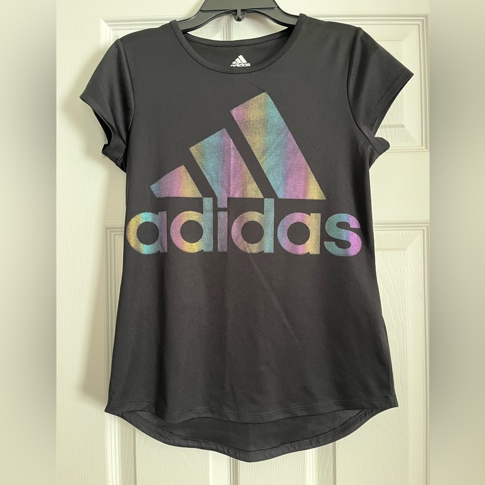 Girls adidas t-shirt